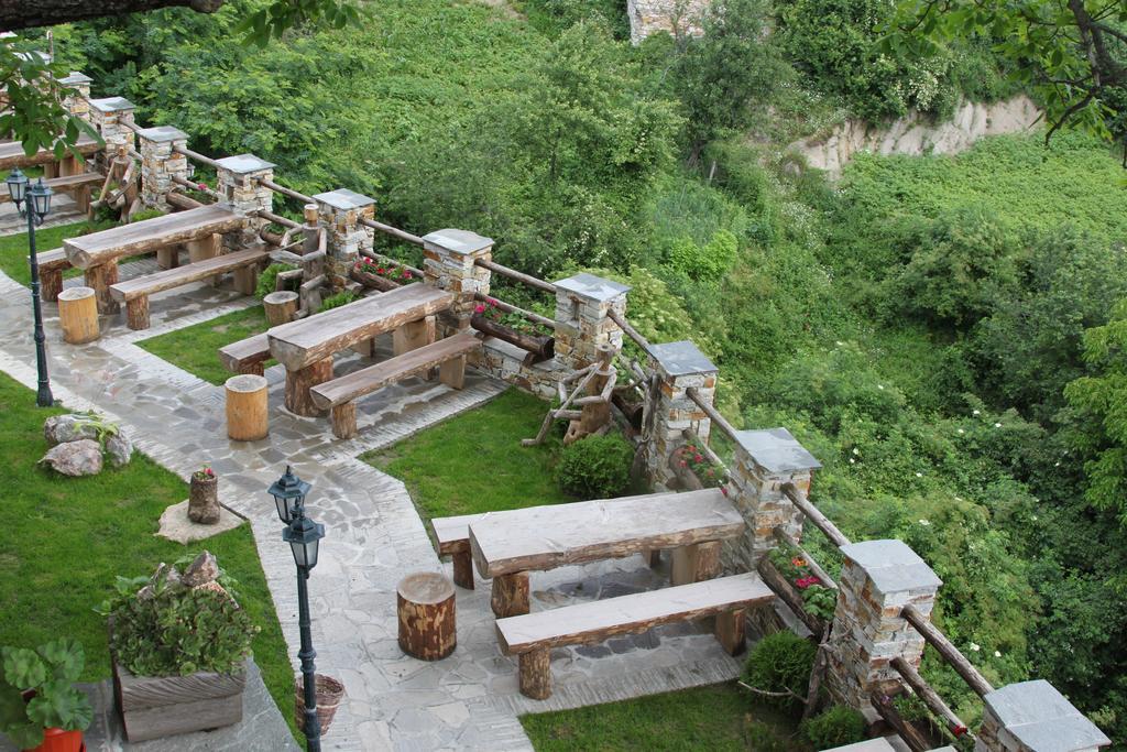 Шапкова Къща Hotel Delchevo ภายนอก รูปภาพ